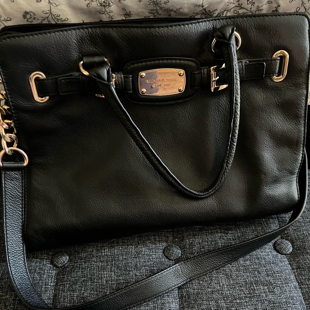 MICHAEL KORS Leather Bag
